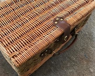 Great Picnic/Ravinia Basket! Filled with Assorted Dishware!