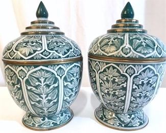 Pair MAITLAND SMITH Decorative Porcelain Urns
