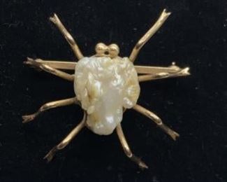14k Gold And Pearl Spider brooch pin
