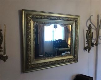 Guided antique mirror 