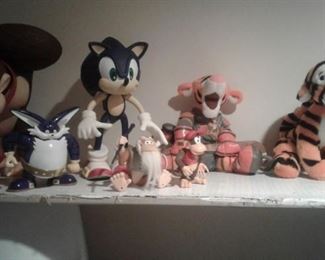 Characters-Donkey Kong, Sonic Hedge Hog, Tigger and other pals