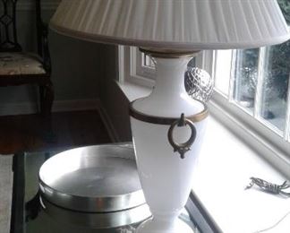 Classy glass urn lamp