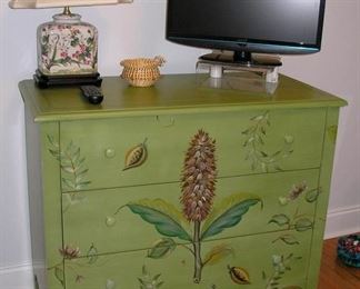 Painted three drawer chest, 23 inch vizio flatscreen TV