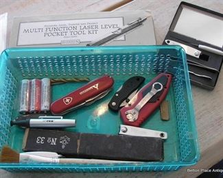 Cut throat Razor in Box, pocket knives and more