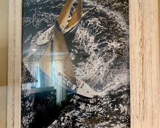 Tons of beach wall art.