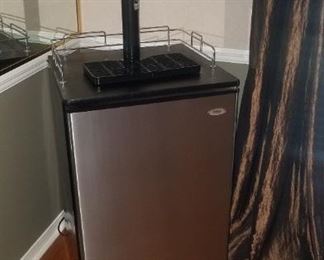PRE-SALE:  Haier Kegerator -- with all attachments, just needs a keg!! $375 -- Retails for $895