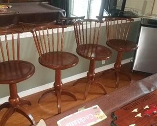 4 matching bar stools