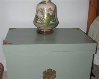 Vintage painted Tea Chest - metal lined