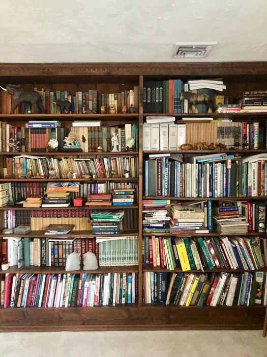 Totally vintage home - Books and collectibles