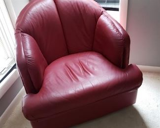 Leather barrel chair