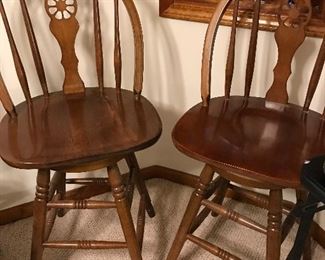 Set of bar stools