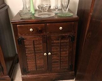 Ethan Allen side table 