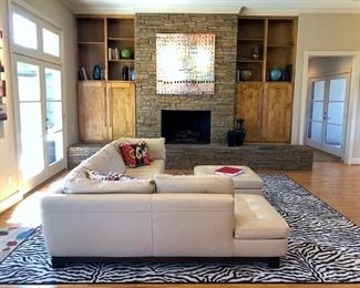 Roche Bobois Leather sectional in Beige..