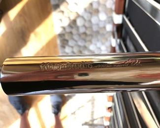 Knoll Barcelona Couch in Creme.. Designed by Ludwig Mies van der Rohe, produced by Knoll®