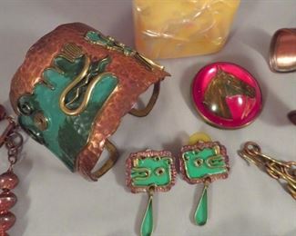 ANOTHER STRIKING CASA MAYA (MEXICO) BRACELET AND EARRING SET AND A VINTAGE BRIDLE ROSETTE