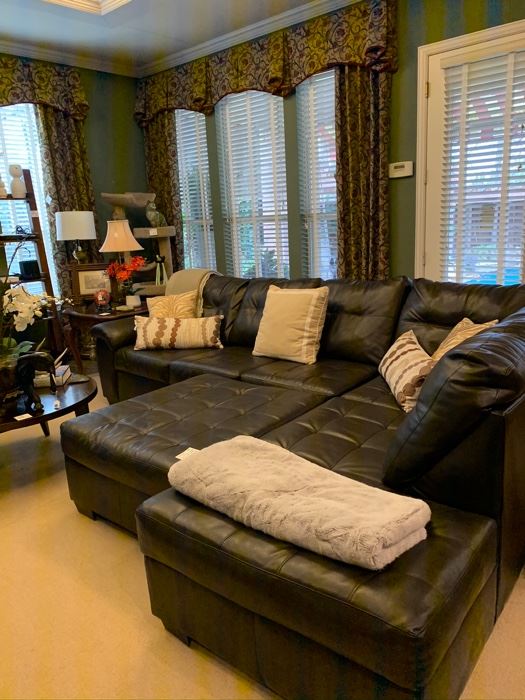 Leather 3 piece sectional sofa