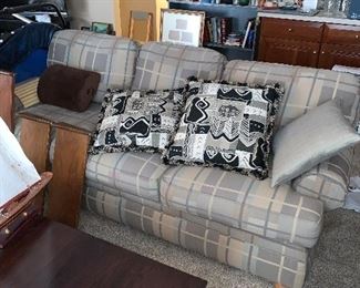 Queen sleeper sofa! Perfect for guests & college apartment/houses! Have a small home but need extra sleeping arrangements from time to time- this will fit your needs perfectly & is in excellent condition!