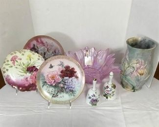 Weller Vase and more.  https://s3-us-west-2.amazonaws.com/ct-store-auction-production/images/177/14753_1579622278/01579715813000.jpg