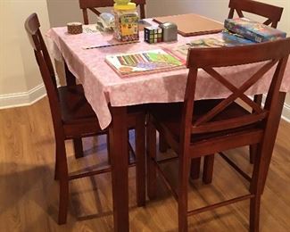 Hightop Table and Chairs