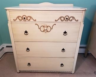 Mid-Century Dresser https://ctbids.com/#!/description/share/318369