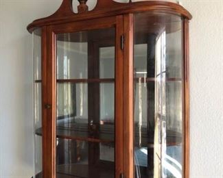 Wooden Hanging Display Case https://ctbids.com/#!/description/share/319650