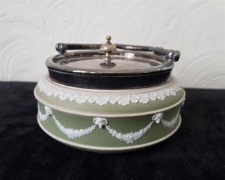 Wedgwood Covered Bowl https://ctbids.com/#!/description/share/319683