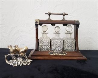 Decanters & Bird Salt/Pepper Shakers https://ctbids.com/#!/description/share/321795