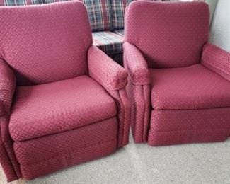 Vintage Barcaloungers Recliners https://ctbids.com/#!/description/share/320111