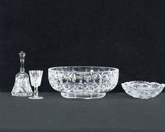 Set Of 4 Mix Lot Pressed Glass Bowls & Tableware