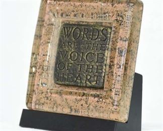 Molded Motto W Stand