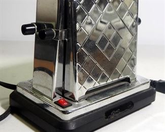 Toastess Electric Reproduction Turnover Toaster Model 2000, Powers On