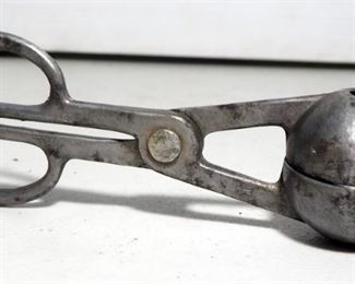 Keystone Meat Grinder No. 20, Metal Meat Tenderizer, Meatball Press