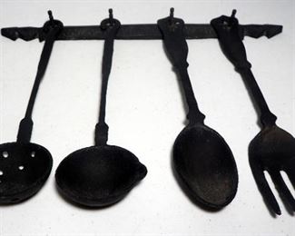 Retro Chuck Wagon Style Cast Iron Cooking Utensils Set & Hanging Rack