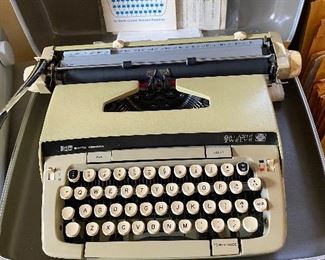 Smith Corona Typewriter in Portable Case