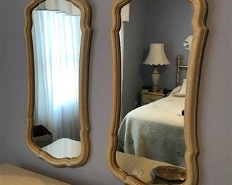 Dresser mirrors