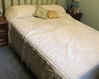 Queen size bed