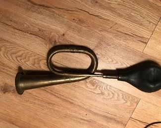 Brass horn