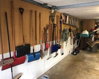 Lawn And Garden Tools 