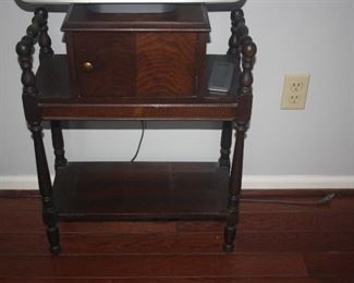 ANTIQUE SMOKERS STAND