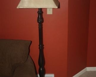 FLOOR LAMP