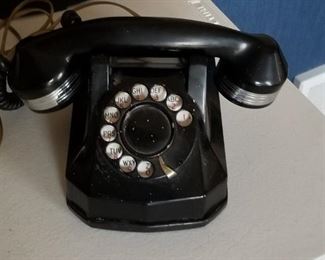 OLD SCHOOL DIAL PHONE