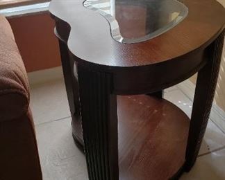 Beautiful end table!