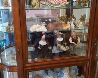 Large display cabinet w/collectible dolls