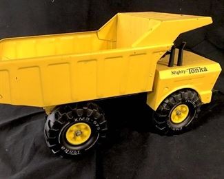 Vintage MIGHY TONKA Dump Truck Toy c.1970s
