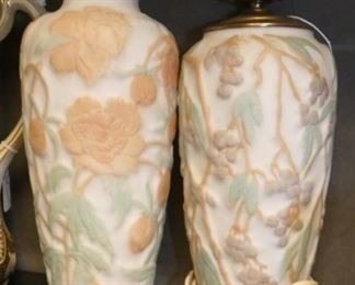 CONSOLIONTSO SATIN GLASS VASE & LAMP