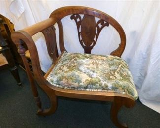 VIEW 2 CLOSE UP VICTORIAN GOSSIP CHAIR