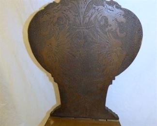 VIEW 2 CLOSEUP W/GRIFFIN HEADS