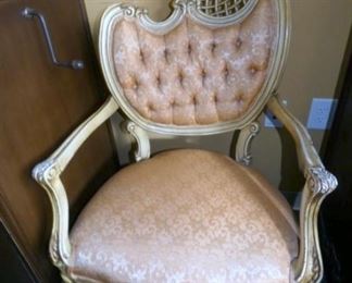 UNUSUAL VICTORIAN LADIES CHAIR