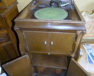 VIEW 2 VICTOR VICTROLA WORKS