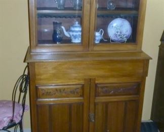 VIEW 3 WALNUT STEPBACK